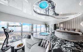Apartamenty Sky Tower Z Jakuzzi Przy Oknie