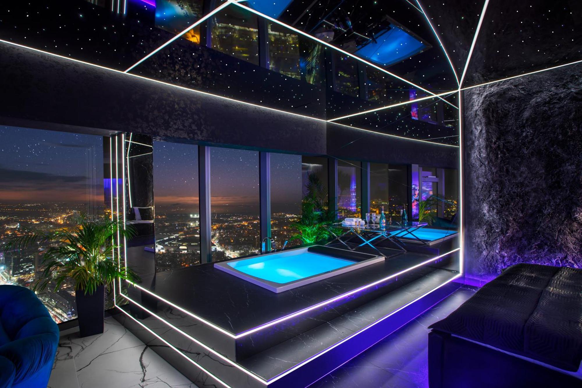 Apartamenty Sky Tower Z Jakuzzi Przy Oknie Wroclaw Exterior photo